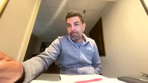 Snapshot of roblatino12 chatting on 03-03-25, 02:04 roblatino12 online show from 03-03-25, 02:04