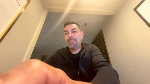 Snapshot of roblatino12 chatting on 03-08-25, 12:52 roblatino12 online show from 03-08-25, 12:52