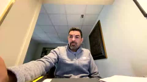 Snapshot of roblatino12 chatting on 11-04-25, 03:33 roblatino12 online show from 11-04-25, 03:33