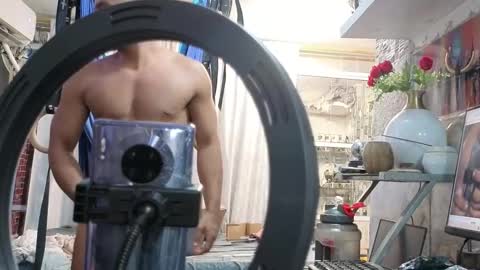 Snapshot of robotjojo1888 chatting on 10-25-25, 10:26 cazador 99 online show from 10-25-25, 10:26