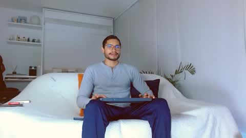 roby_millerr online show from 03-03-25, 07:06