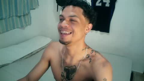 Snapshot of rocco99xx chatting on 10-21-25, 02:29 Rocco online show from 10-21-25, 02:29