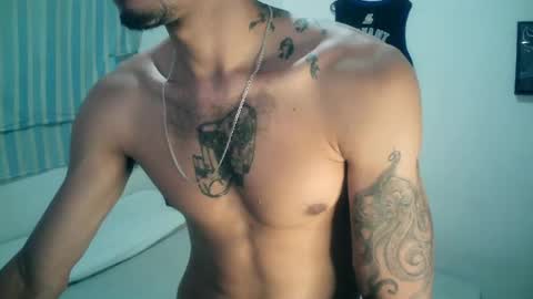 Snapshot of rocco99xx chatting on 10-23-25, 02:44 Rocco online show from 10-23-25, 02:44