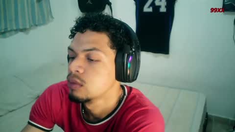 Snapshot of rocco99xx chatting on 11-17-25, 02:12 Rocco online show from 11-17-25, 02:12