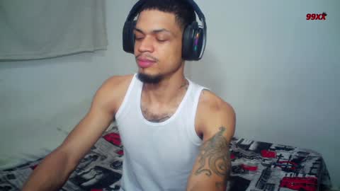 Snapshot of rocco99xx chatting on 12-14-25, 05:02 Rocco online show from 12-14-25, 05:02