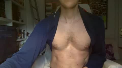 Snapshot of rocketviper chatting on 11-12-25, 02:50 RocketViper online show from 11-12-25, 02:50