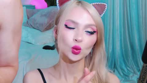 Lina and Den online show from 09-23-25, 07:44