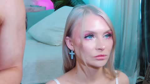 Lina and Den online show from 10-03-25, 10:23