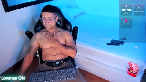 Snapshot of rocky_staily chatting on 09-27-25, 09:53 rocky_staily online show from 09-27-25, 09:53