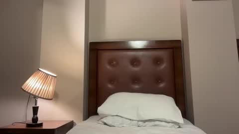 rockybee1 online show from 10-29-25, 11:17