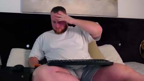 Snapshot of roddy_riss chatting on 11-28-25, 01:03 Roddy online show from 11-28-25, 01:03