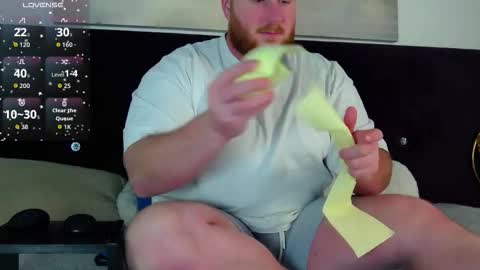 Snapshot of roddy_riss chatting on 12-15-25, 09:24 Roddy online show from 12-15-25, 09:24