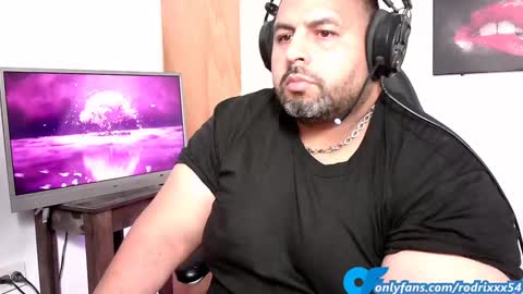 Snapshot of rodrixxx54 chatting on 01-08-25, 02:35 rodrixxx54 online show from 01-08-25, 02:35