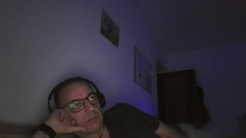 rogerrabbit2023 online show from 09-18-25, 08:22