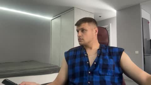 roguetitan6 online show from 11-09-25, 09:07