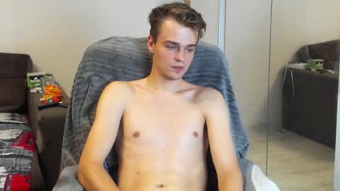 Snapshot of rokko_diamond777 chatting on 12-14-24, 11:01 taylor fox online show from 12-14-24, 11:01