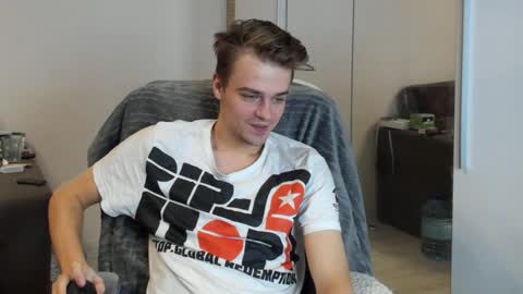 Snapshot of rokko_diamond777 chatting on 12-22-24, 06:39 taylor fox online show from 12-22-24, 06:39