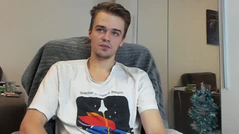 Snapshot of rokko_diamond777 chatting on 12-27-24, 12:34 taylor fox online show from 12-27-24, 12:34