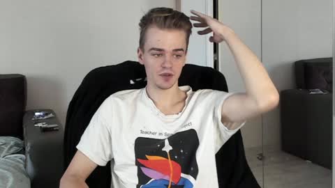 Snapshot of rokko_diamond777 chatting on 02-04-25, 10:54 taylor fox online show from 02-04-25, 10:54