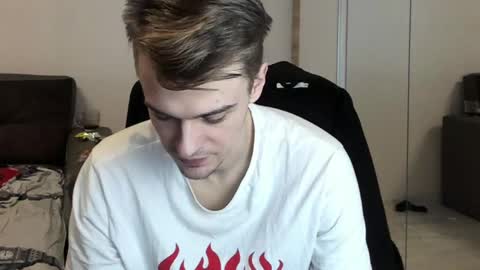 Snapshot of rokko_diamond777 chatting on 02-14-25, 03:47 taylor fox online show from 02-14-25, 03:47