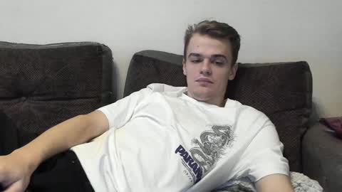 Snapshot of rokko_diamond777 chatting on 02-19-25, 03:38 taylor fox online show from 02-19-25, 03:38