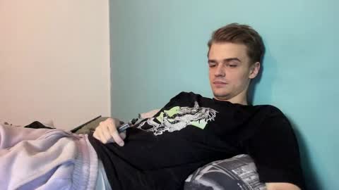 Snapshot of rokko_diamond777 chatting on 09-13-25, 06:40 taylor fox online show from 09-13-25, 06:40