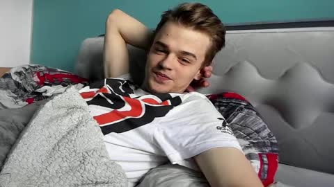 Snapshot of rokko_diamond777 chatting on 09-24-25, 09:45 taylor fox online show from 09-24-25, 09:45