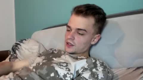 Snapshot of rokko_diamond777 chatting on 10-04-25, 04:38 taylor fox online show from 10-04-25, 04:38