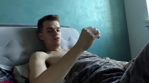 Snapshot of rokko_diamond777 chatting on 10-10-25, 10:25 taylor fox online show from 10-10-25, 10:25