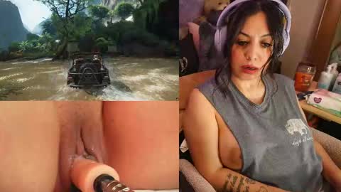 Snapshot of roknblaze chatting on 12-05-25, 02:53 Rok-N-Blaze online show from 12-05-25, 02:53