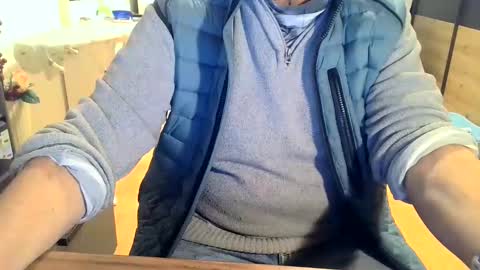 Snapshot of rolandloser1000 chatting on 01-19-25, 04:25 rolandloser1000 online show from 01-19-25, 04:25