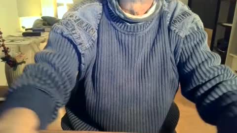 Snapshot of rolandloser1000 chatting on 01-30-25, 05:39 rolandloser1000 online show from 01-30-25, 05:39