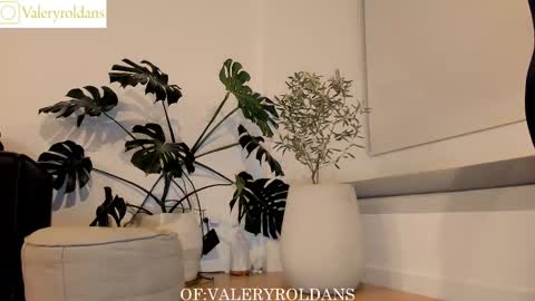 Valery Roldans online show from 03-11-25, 02:10