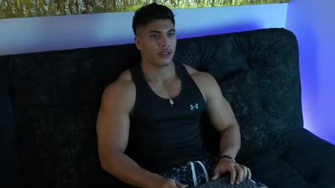 romano_kentt12 online show from 04-17-26, 03:42