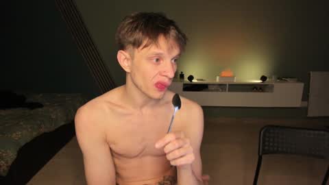 Snapshot of romeo_mercy chatting on 12-12-24, 06:42 Romeo online show from 12-12-24, 06:42