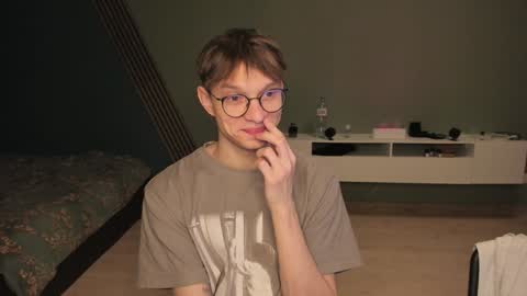 Snapshot of romeo_mercy chatting on 12-18-24, 10:24 Romeo online show from 12-18-24, 10:24