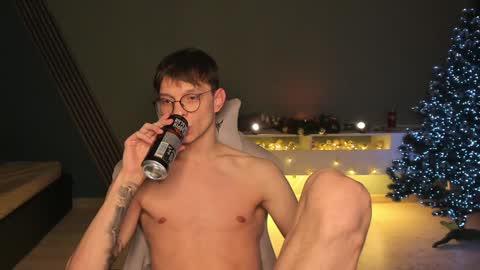 Snapshot of romeo_mercy chatting on 12-28-24, 02:11 Romeo online show from 12-28-24, 02:11