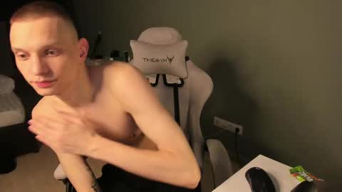 Snapshot of romeo_mercy chatting on 02-09-25, 01:14 Romeo online show from 02-09-25, 01:14