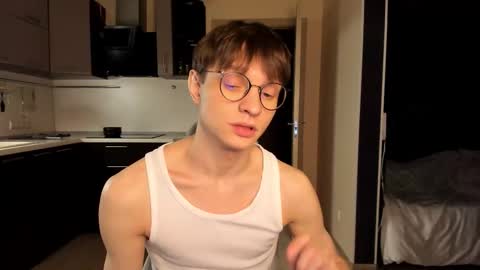 Snapshot of romeo_mercy chatting on 09-10-25, 03:34 Romeo online show from 09-10-25, 03:34