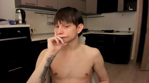 Romeo online show from 12-15-25, 04:00