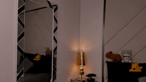 Snapshot of romeo_ricci1 chatting on 01-19-25, 03:42 Romeo Ricci online show from 01-19-25, 03:42