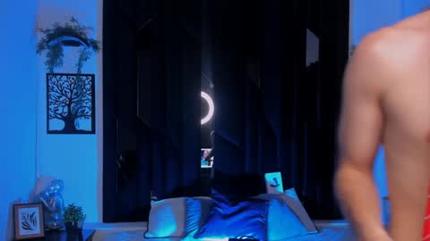 Snapshot of romeo_ricci1 chatting on 02-08-25, 12:06 Romeo Ricci online show from 02-08-25, 12:06