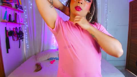 Snapshot of romirousexx chatting on 02-05-25, 06:37 Romi Rouse online show from 02-05-25, 06:37