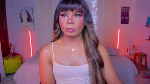 Snapshot of romirousexx chatting on 10-01-25, 06:19 Romi Rouse online show from 10-01-25, 06:19