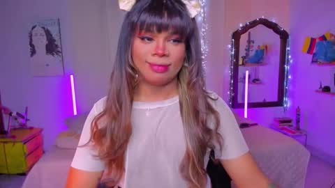 Snapshot of romirousexx chatting on 10-24-25, 04:09 Romi Rouse online show from 10-24-25, 04:09