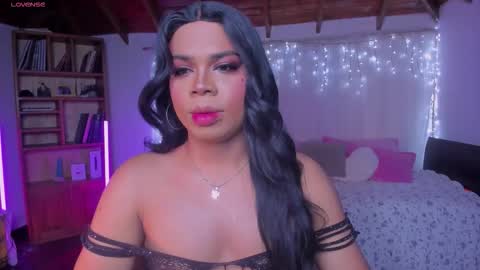 Snapshot of romirousexx chatting on 01-19-26, 09:57 Romi Rouse online show from 01-19-26, 09:57