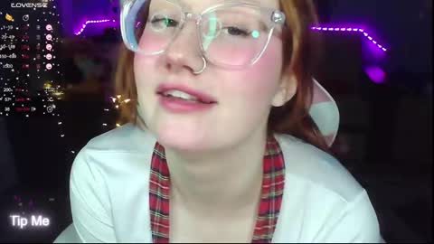 Snapshot of roniya_v chatting on 12-20-24, 02:27 Spicy lady Kristy online show from 12-20-24, 02:27