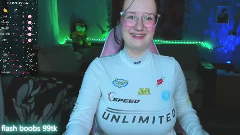 Snapshot of roniya_v chatting on 01-07-25, 12:20 Spicy lady Kristy online show from 01-07-25, 12:20