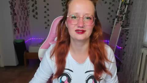 Snapshot of roniya_v chatting on 09-18-25, 01:13 Spicy lady Kristy online show from 09-18-25, 01:13