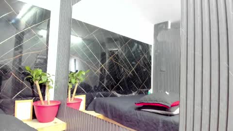 Ronnie 777 online show from 03-06-25, 11:42